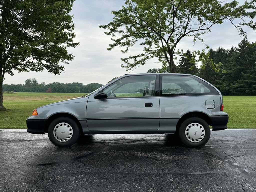 1994 Geo Metro Image 4