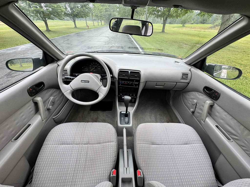 1994 Geo Metro Image 8