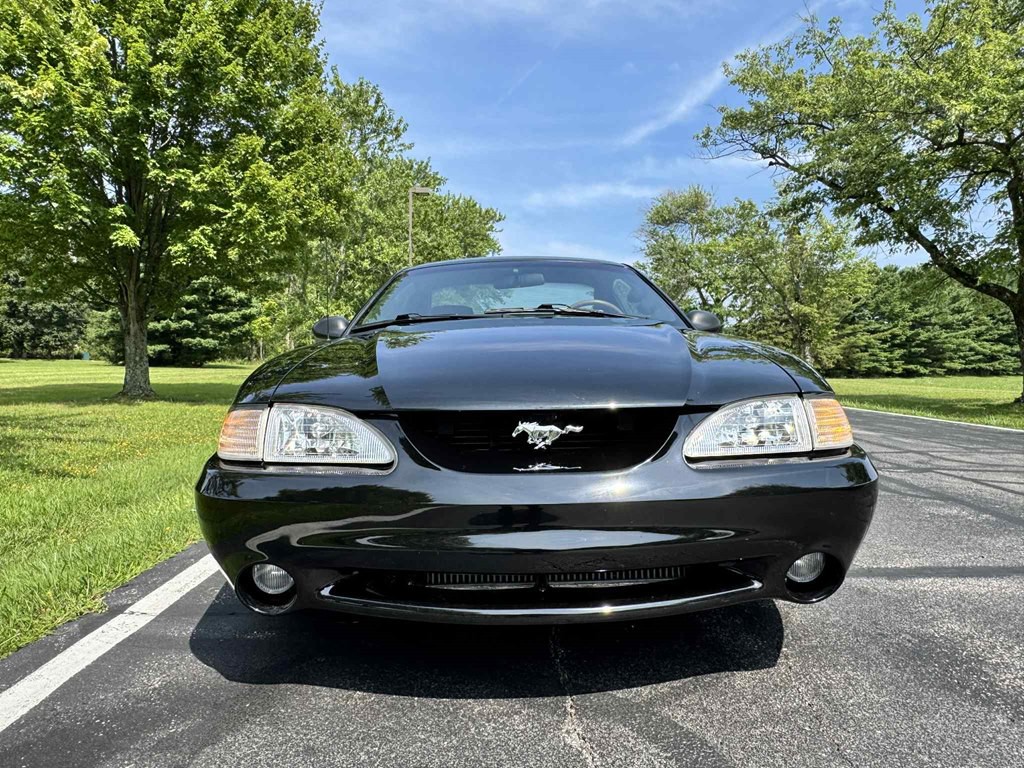 1994 Ford Mustang Image 3