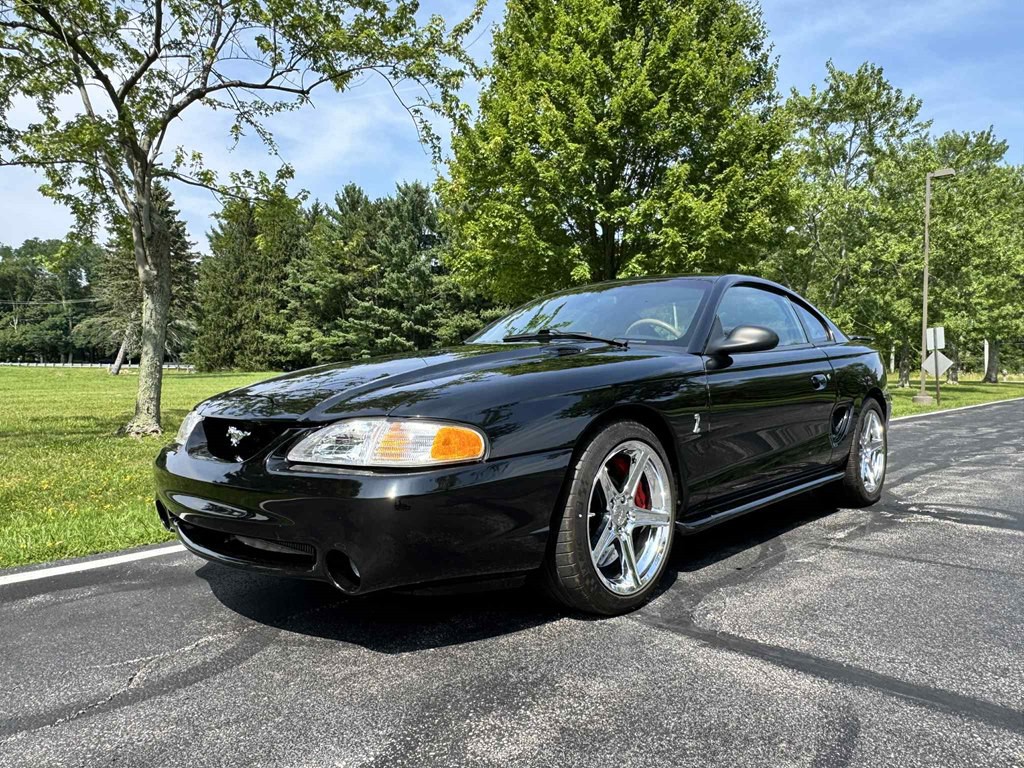 1994 Ford Mustang Image 4