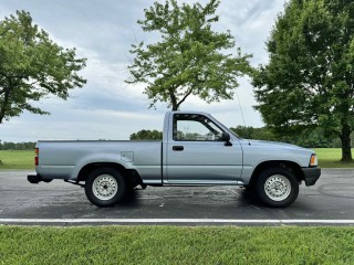 Image for 1990 Toyota Pickup 1/2 TON SHORT WHEELBASE ID: 6727576