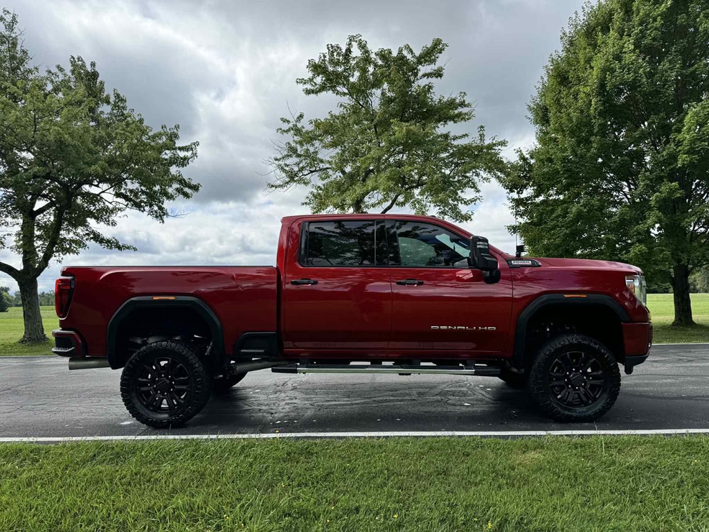 2022 GMC Sierra Image 1