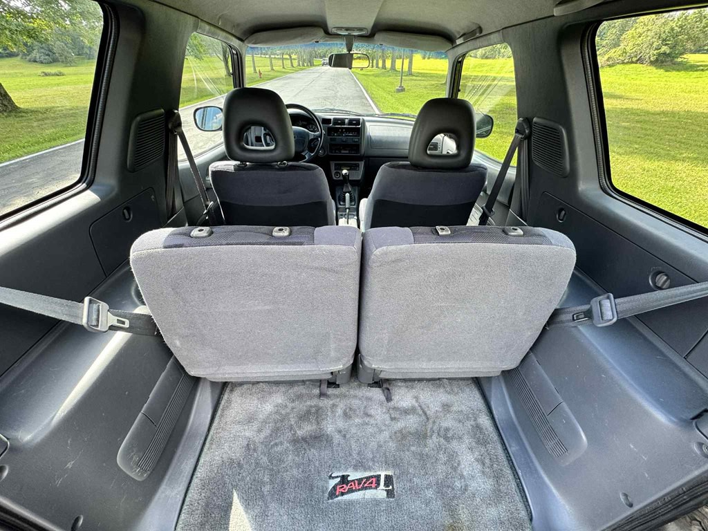 1997 Toyota Rav4 Image 8