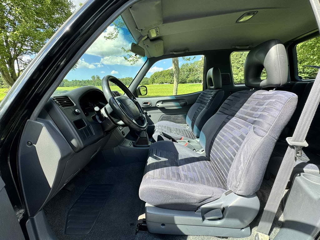 1997 Toyota Rav4 Image 10