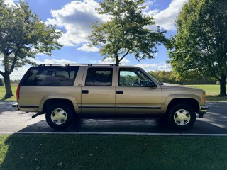 Image for 1999 GMC Suburban K1500 ID: 6826778