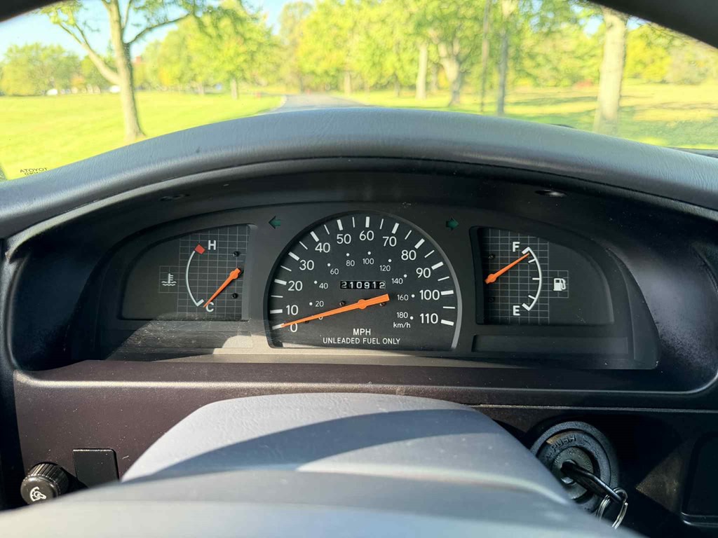 1999 Toyota Tacoma Image 8