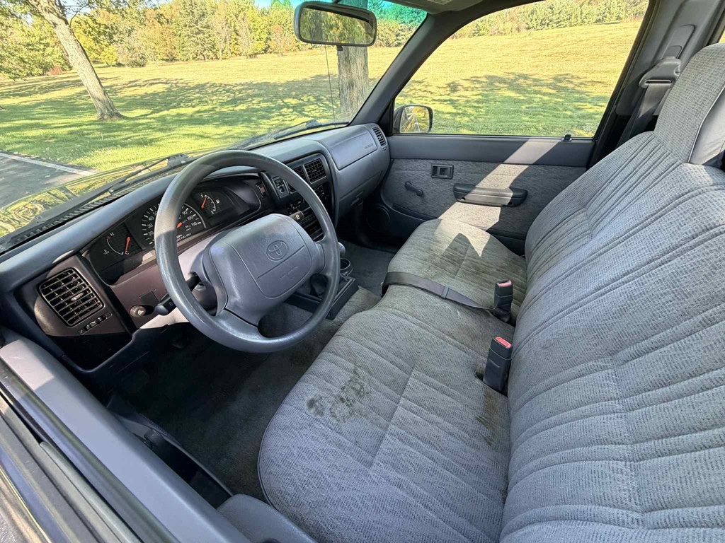 1999 Toyota Tacoma Image 9