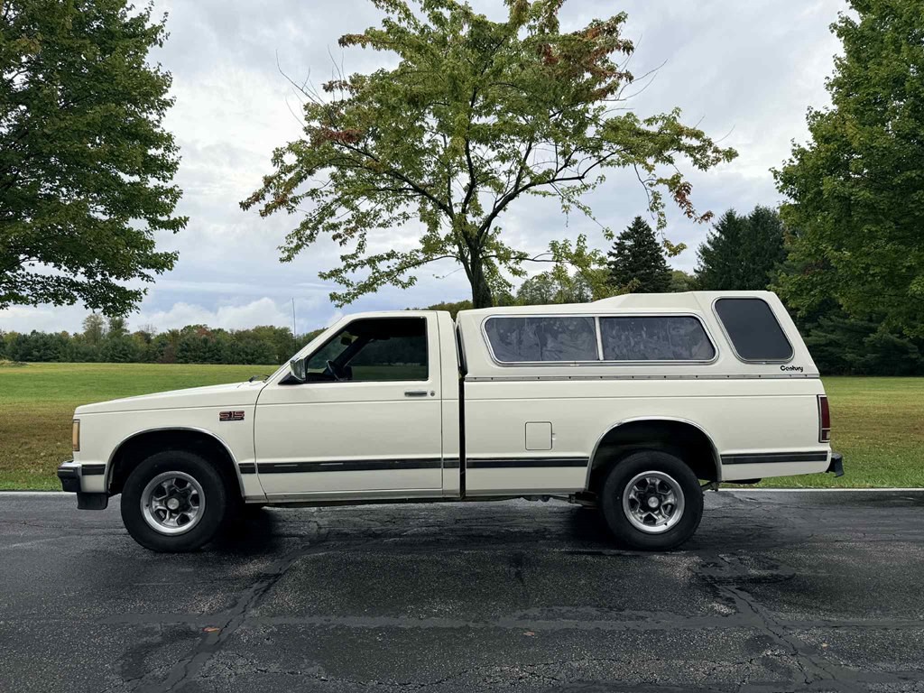 1985 GMC S Truck Image 5