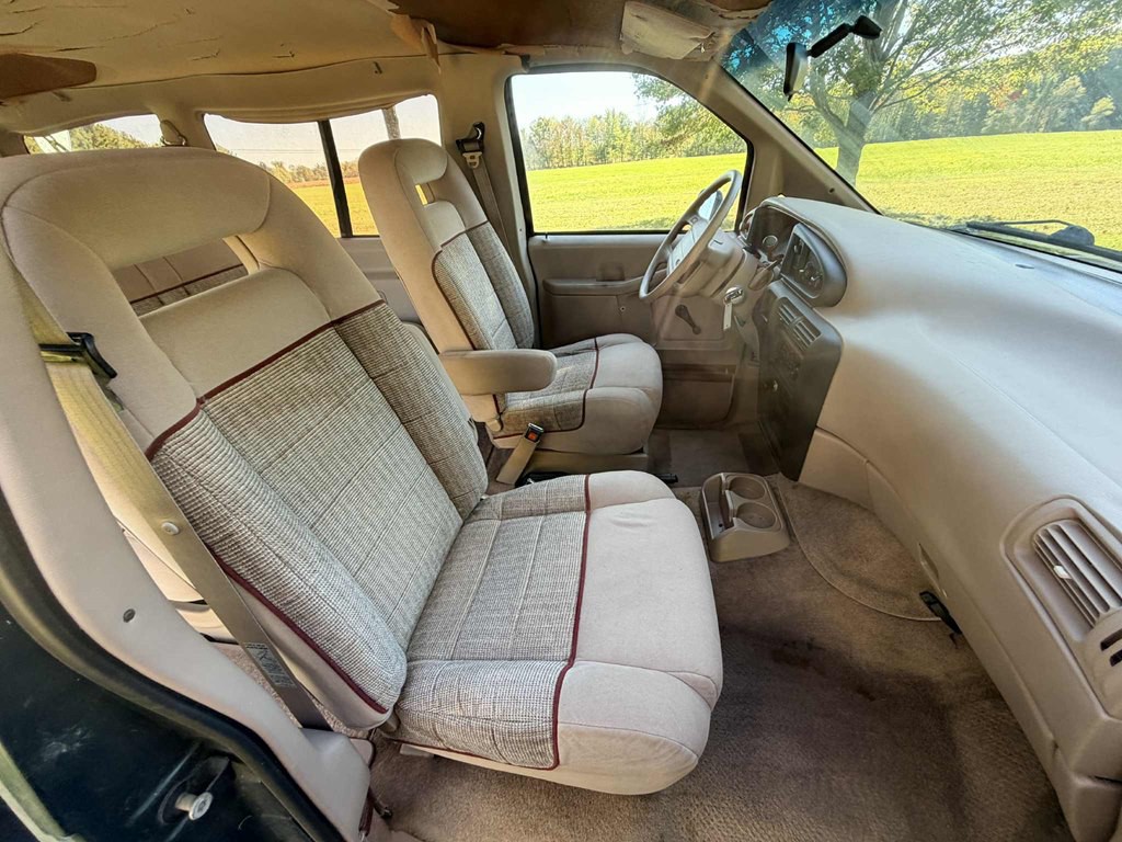 1995 Ford Aerostar Image 8