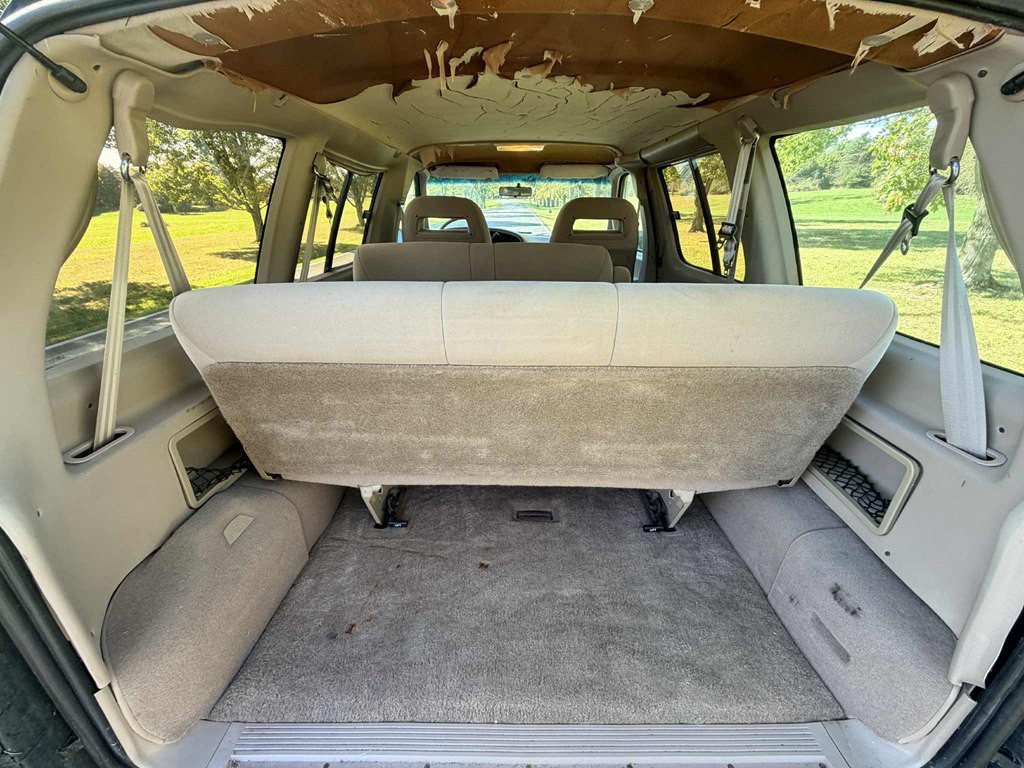1995 Ford Aerostar Image 12