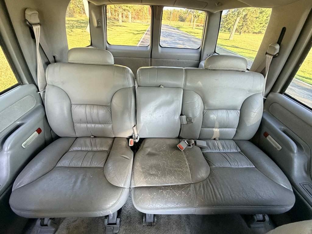 1999 Chevrolet Tahoe Image 19