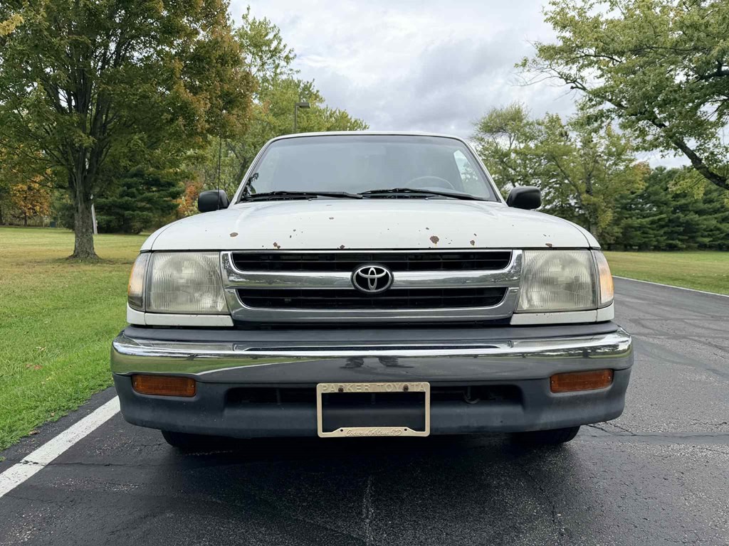 1999 Toyota Tacoma Image 3