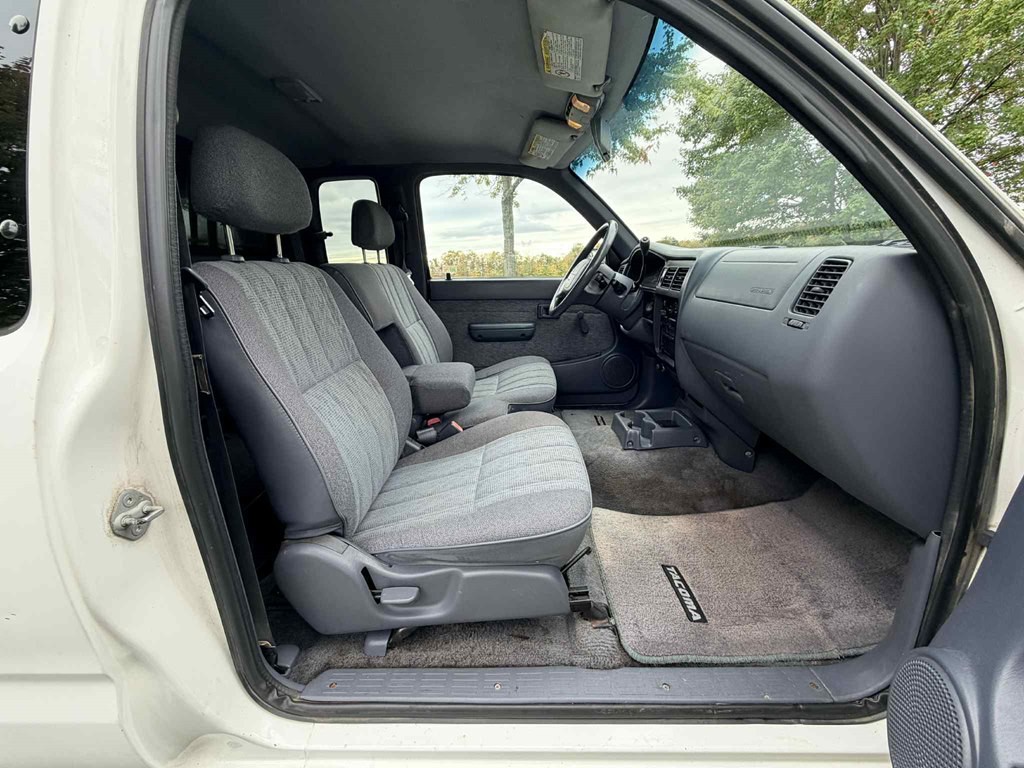 1999 Toyota Tacoma Image 12