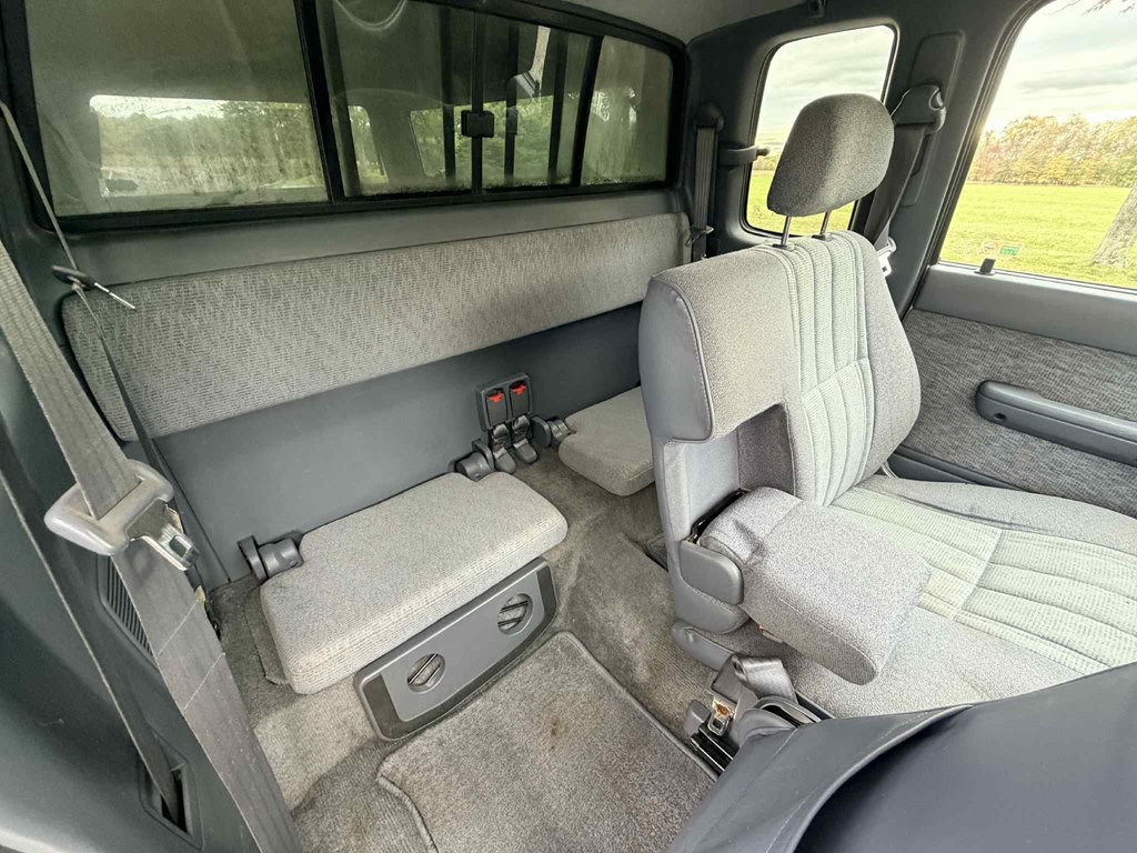 1999 Toyota Tacoma Image 13