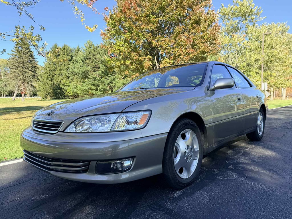 2000 Lexus ES Image 4