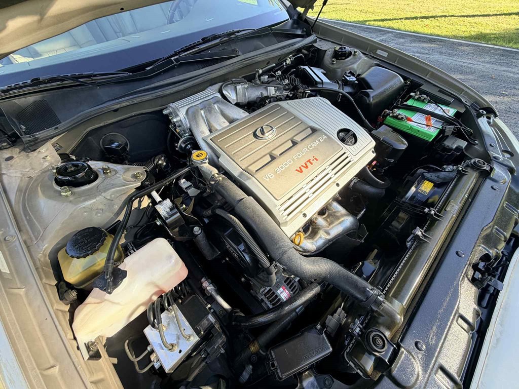 2000 Lexus ES Image 12