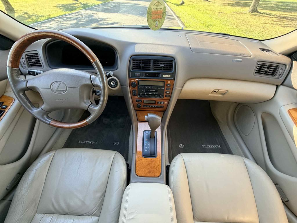 2000 Lexus ES Image 20
