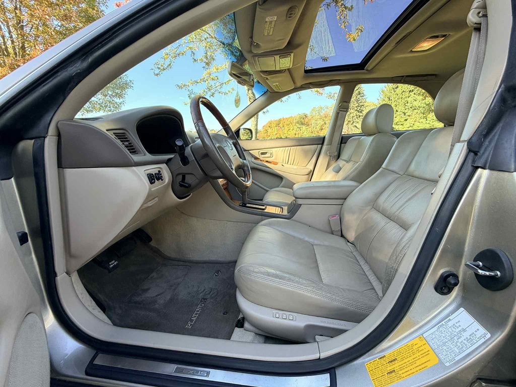 2000 Lexus ES Image 24