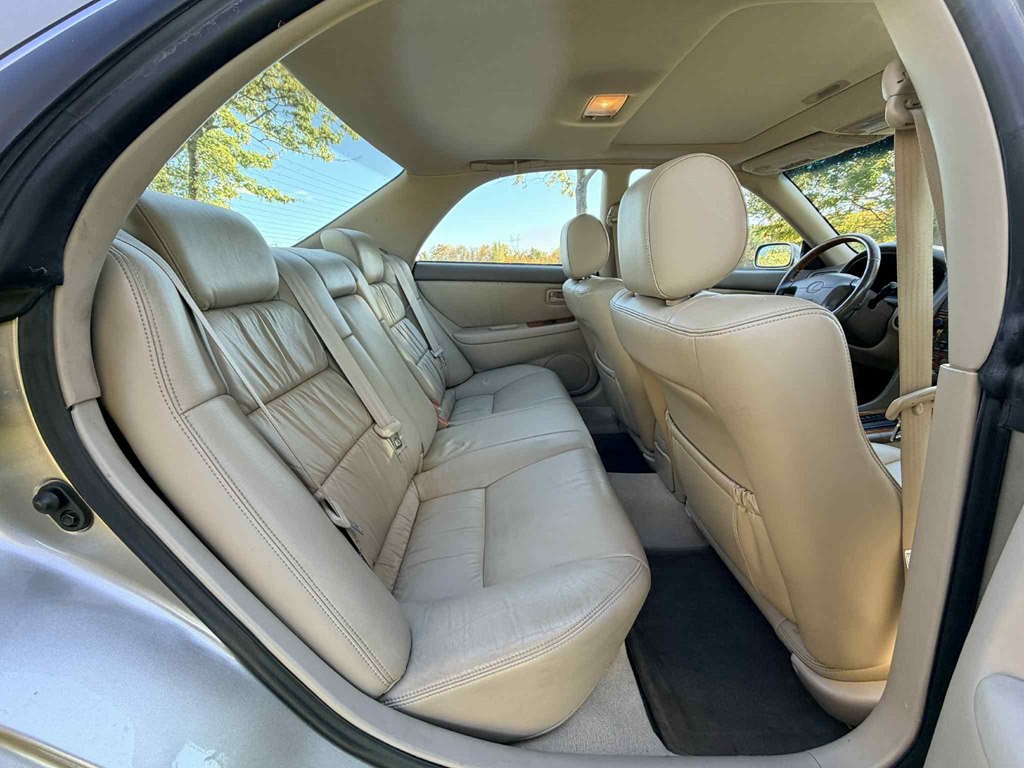 2000 Lexus ES Image 27