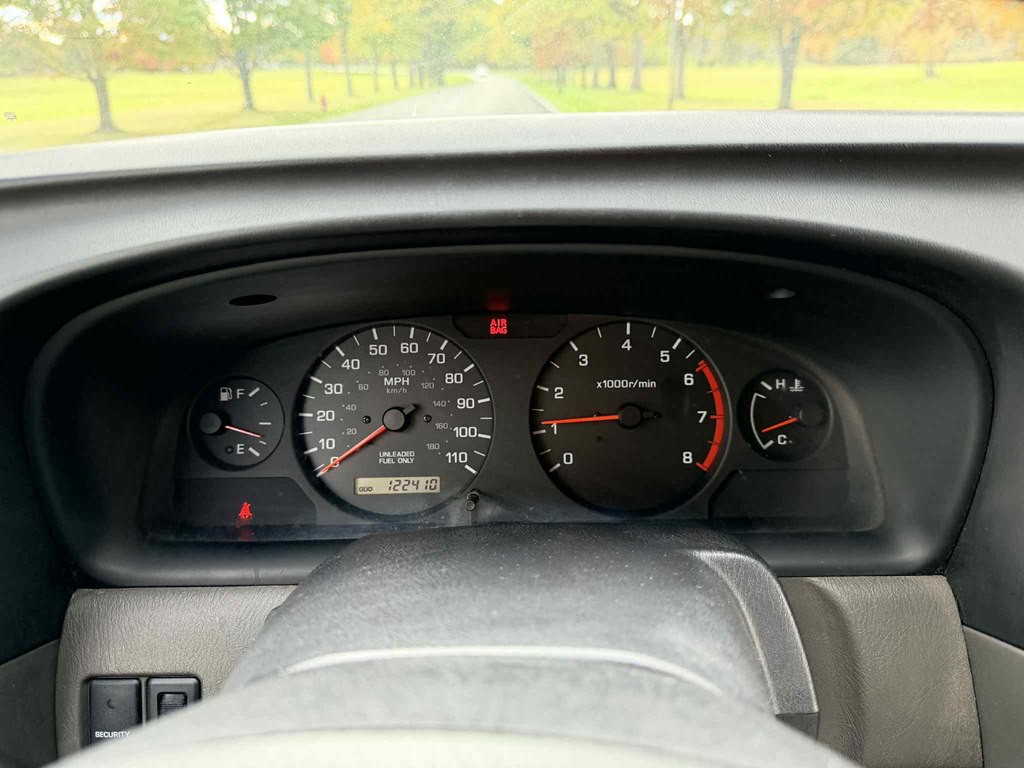 2000 Nissan Xterra Image 9