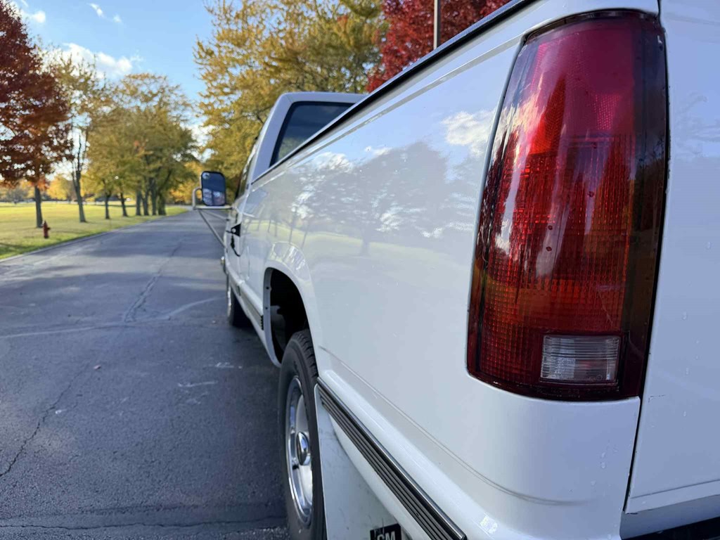 1988 Chevrolet C/K Image 13