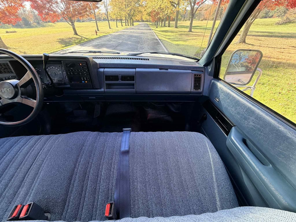 1988 Chevrolet C/K Image 19