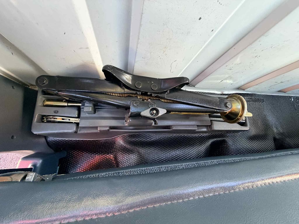 1988 Chevrolet C/K Image 23