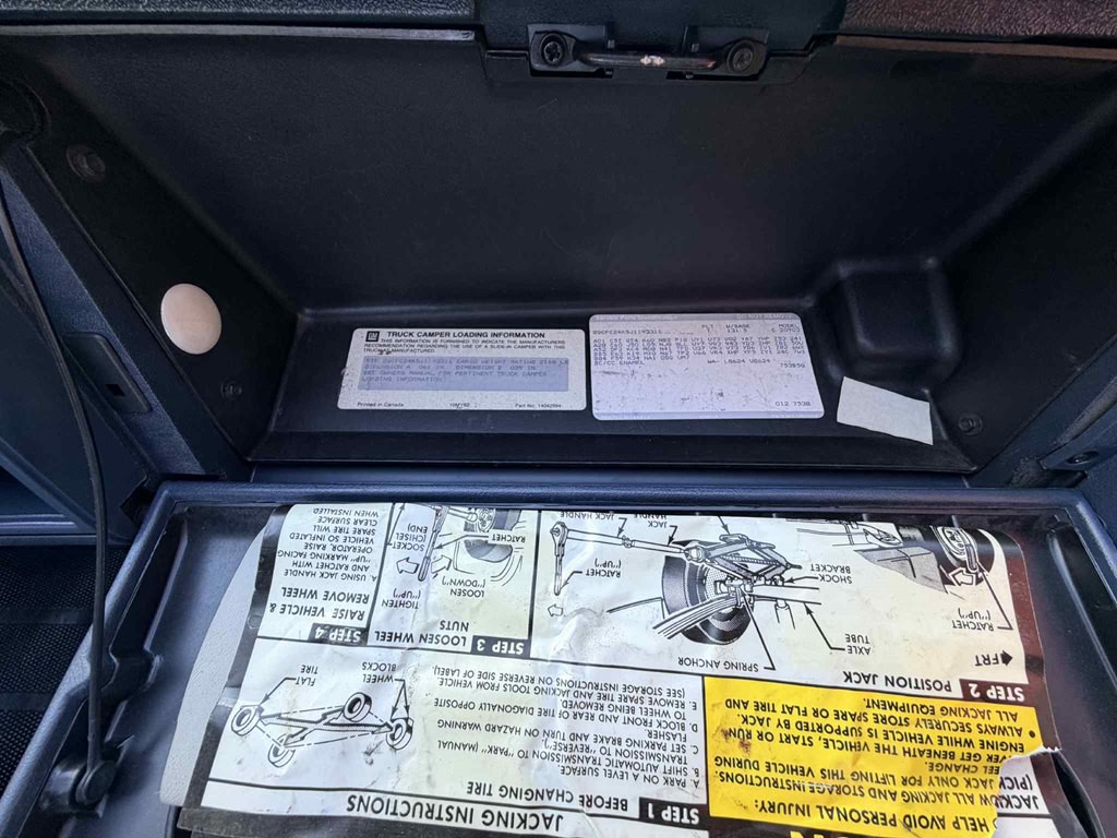 1988 Chevrolet C/K Image 25