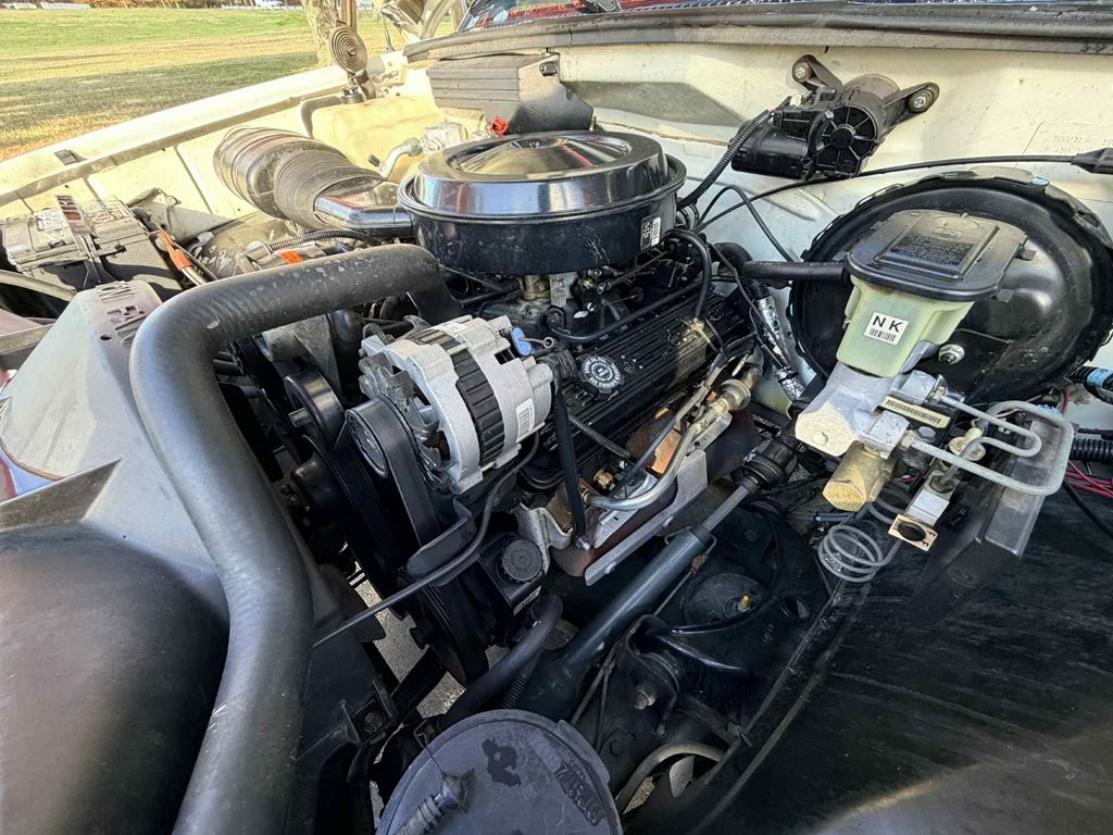 1988 Chevrolet C/K Image 27