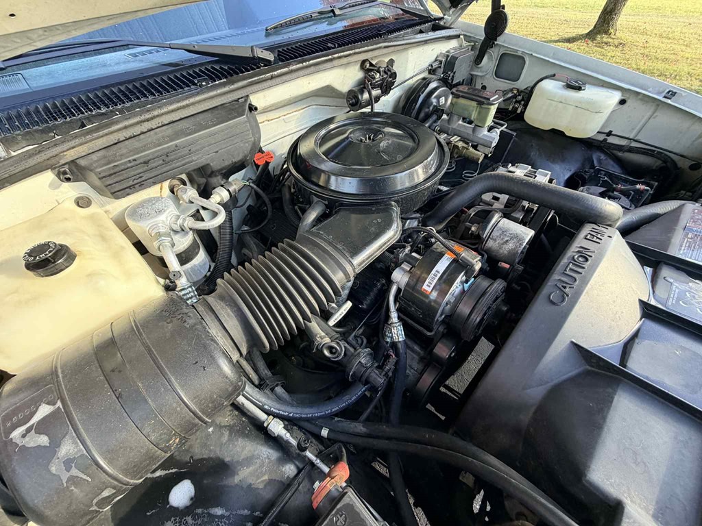 1988 Chevrolet C/K Image 28