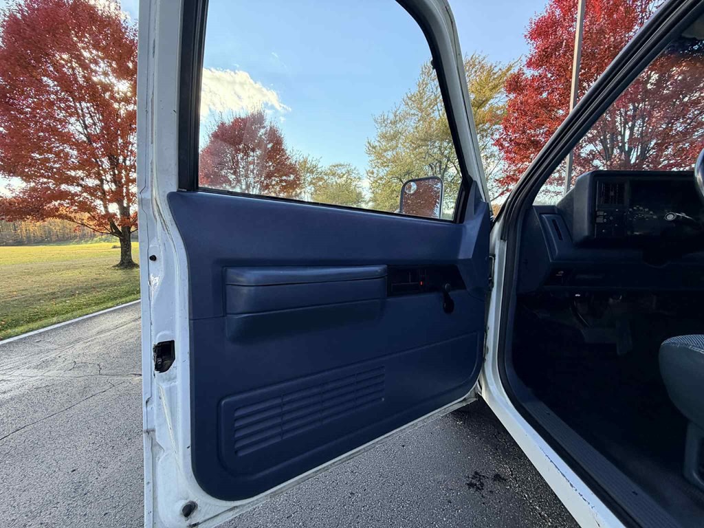 1988 Chevrolet C/K Image 29