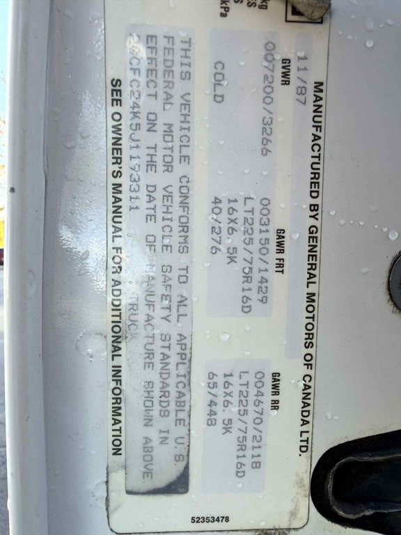 1988 Chevrolet C/K Image 31