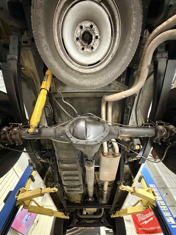 1988 Chevrolet C/K Image 32