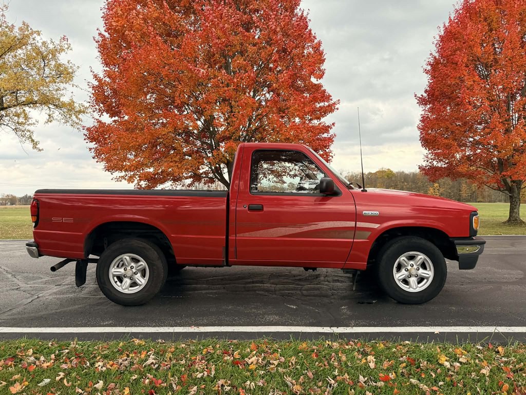 1996 Mazda B-Series Image 1