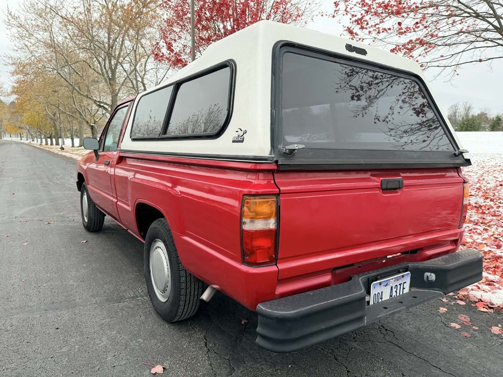 1986 Toyota Pickup Image 6