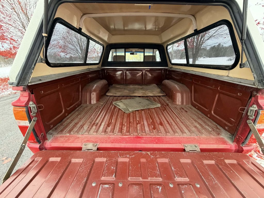 1986 Toyota Pickup Image 25