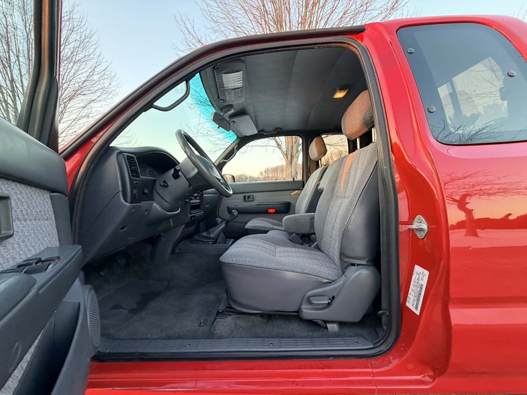 1997 Toyota Tacoma Image 13