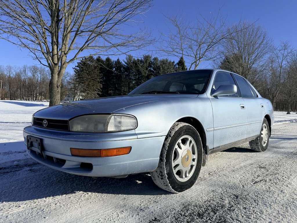 1992 Toyota Camry Image 3
