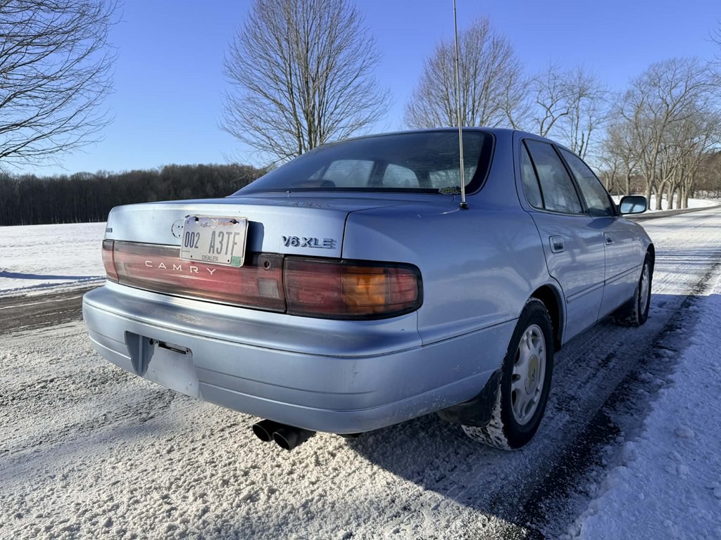 1992 Toyota Camry Image 6