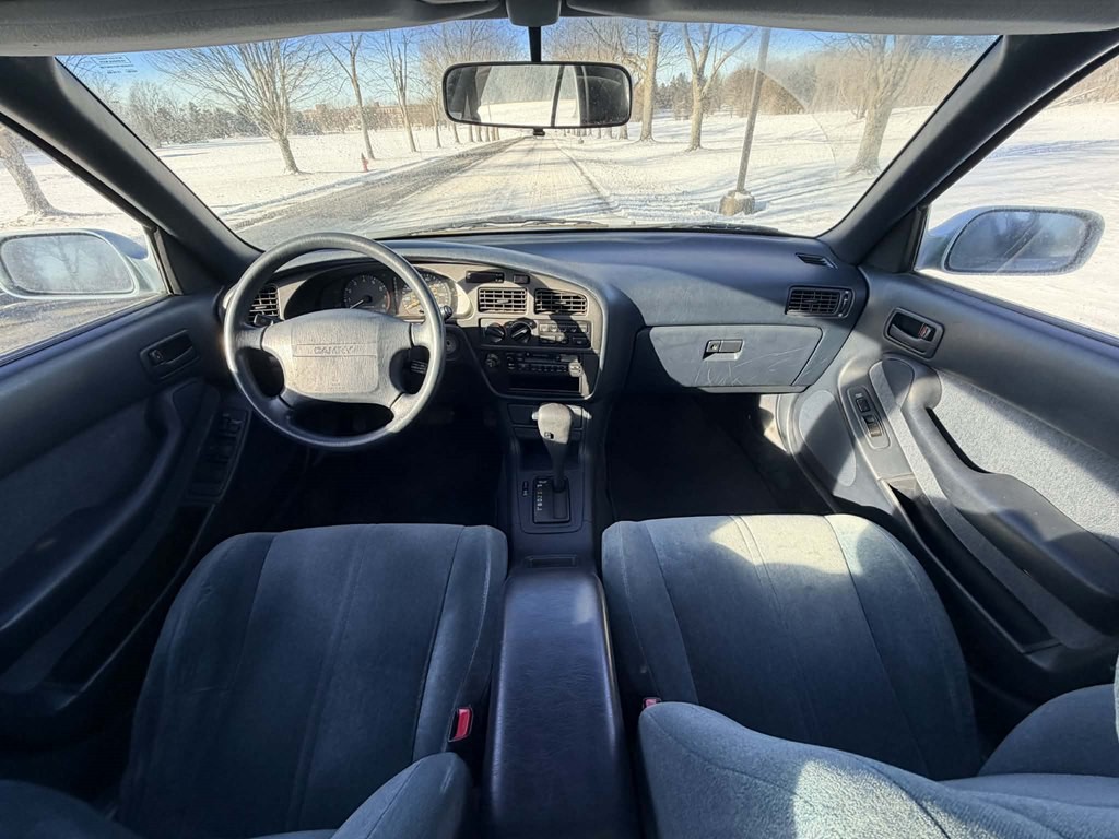 1992 Toyota Camry Image 8