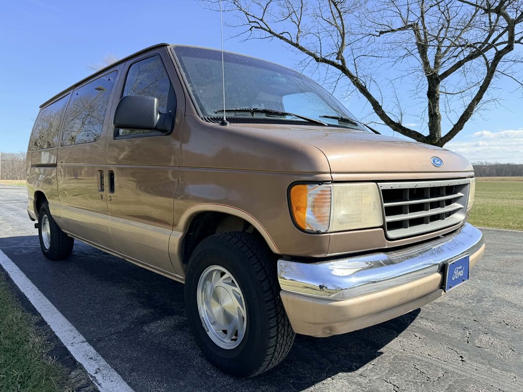 1994 Ford Econoline Image 2