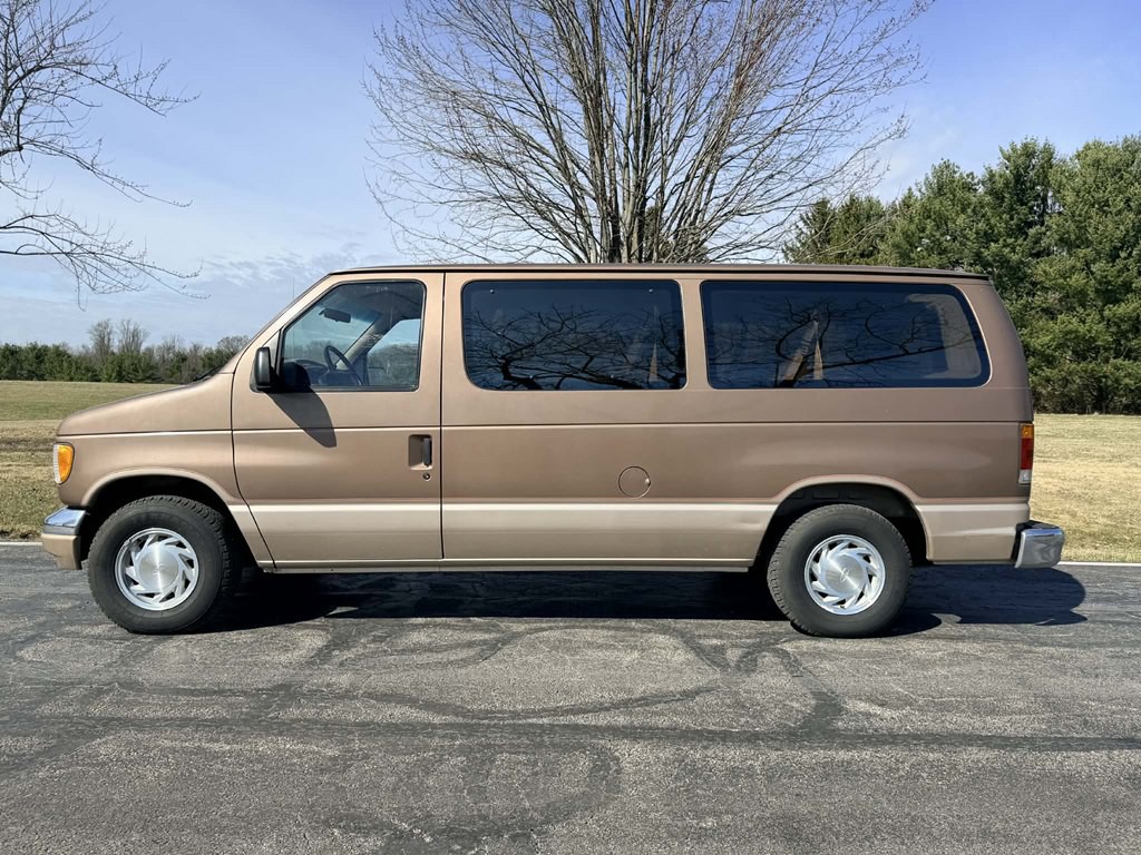 1994 Ford Econoline Image 5