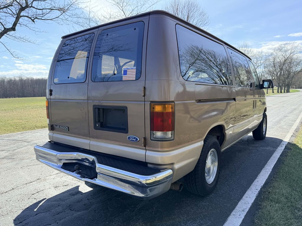 1994 Ford Econoline Image 8