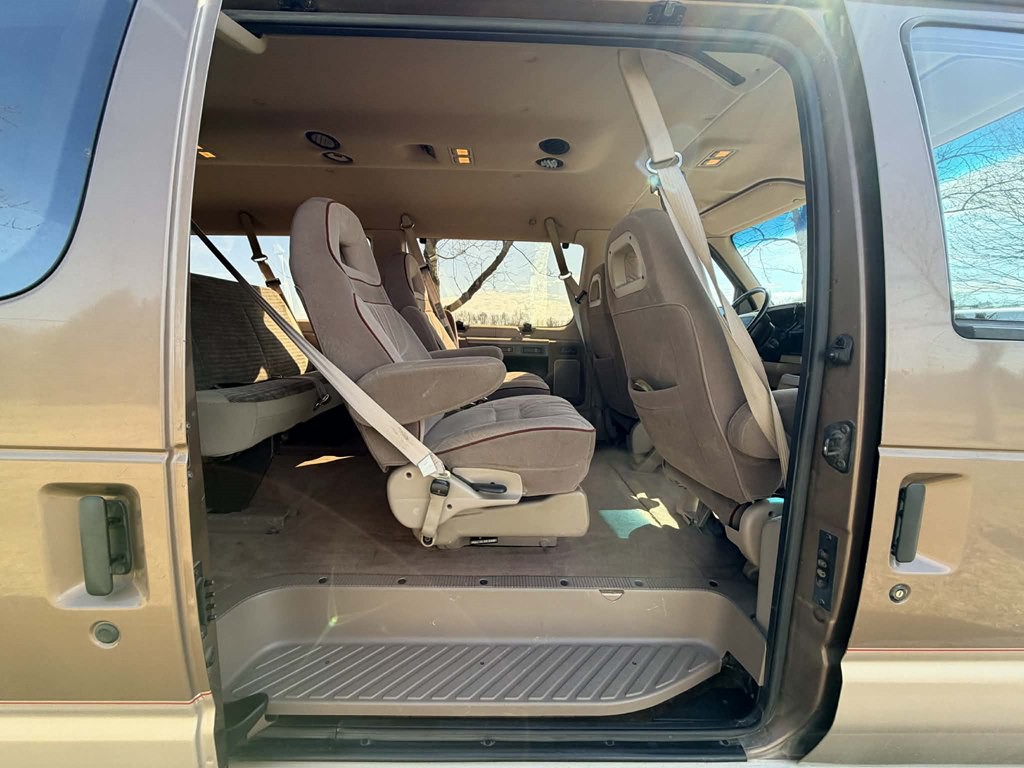 1994 Ford Econoline Image 19