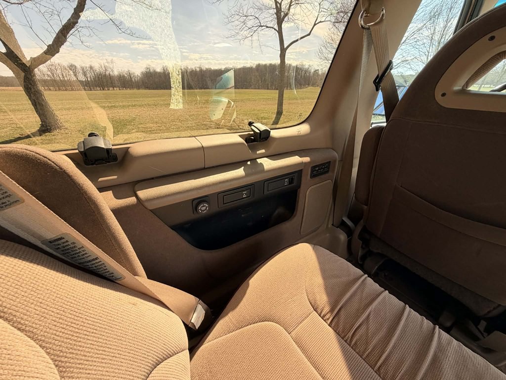 1994 Ford Econoline Image 25