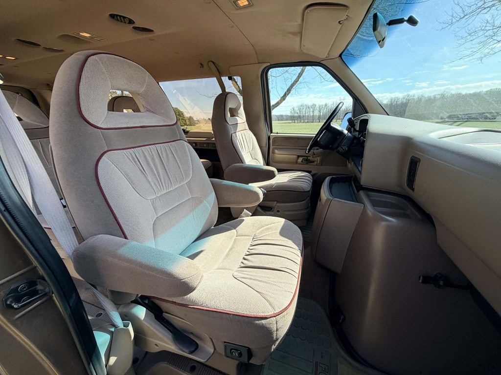 1994 Ford Econoline Image 27