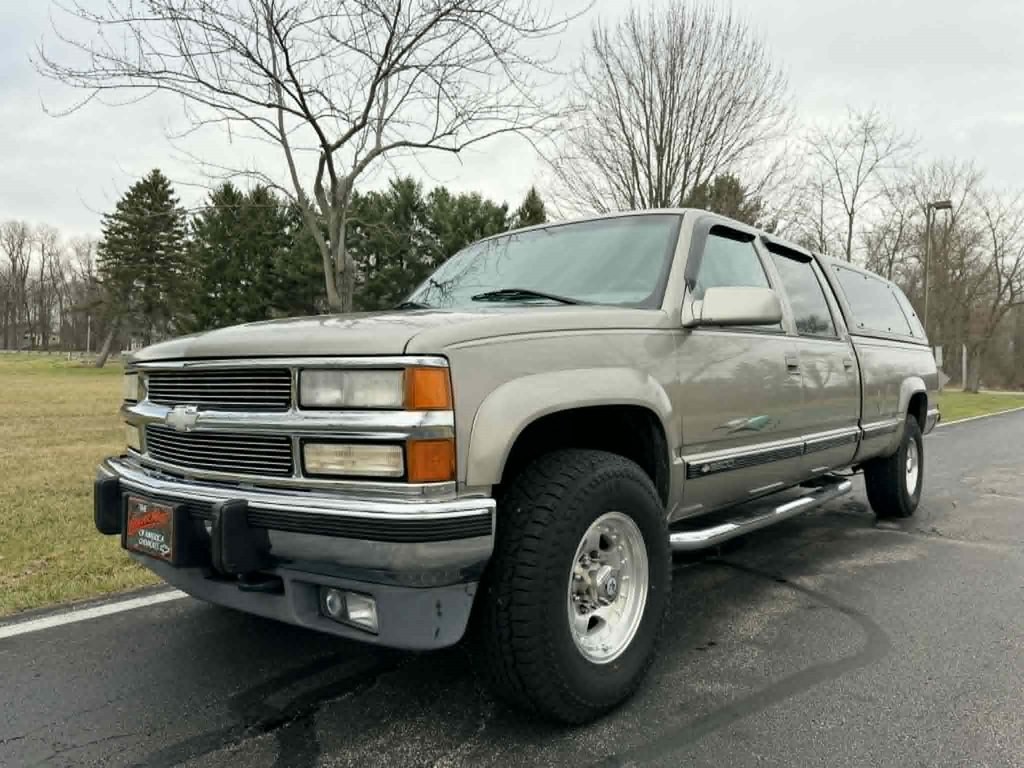 2000 Chevrolet C/K Image 4