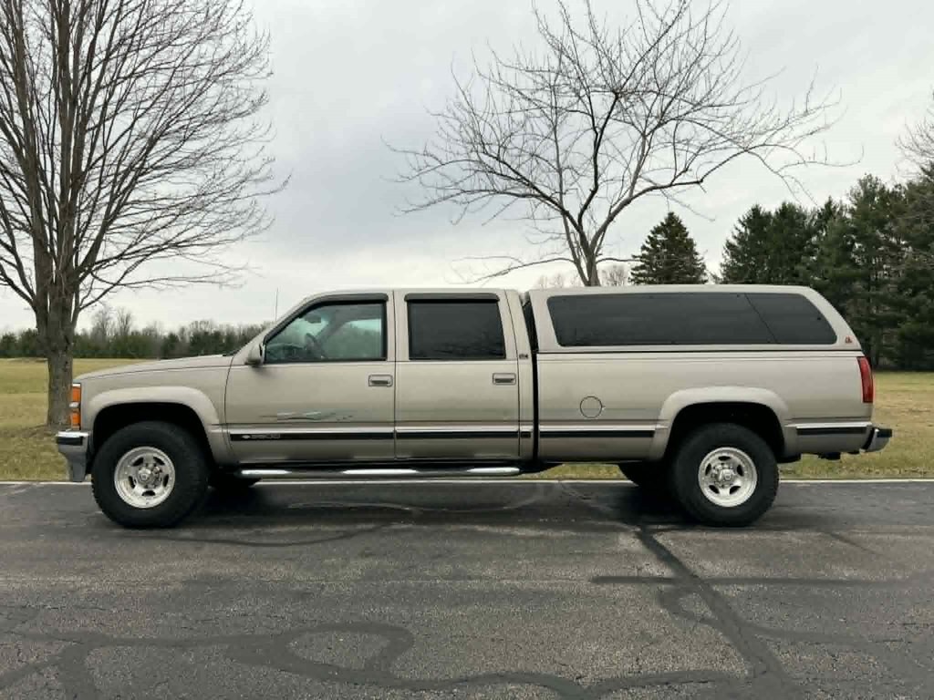 2000 Chevrolet C/K Image 5