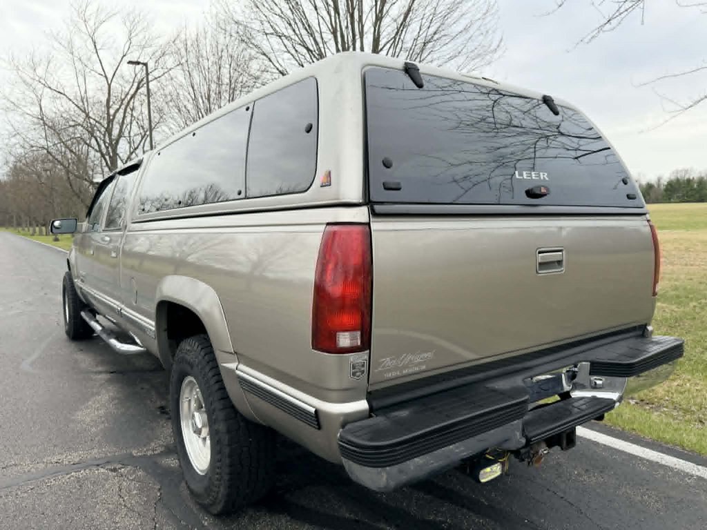 2000 Chevrolet C/K Image 6