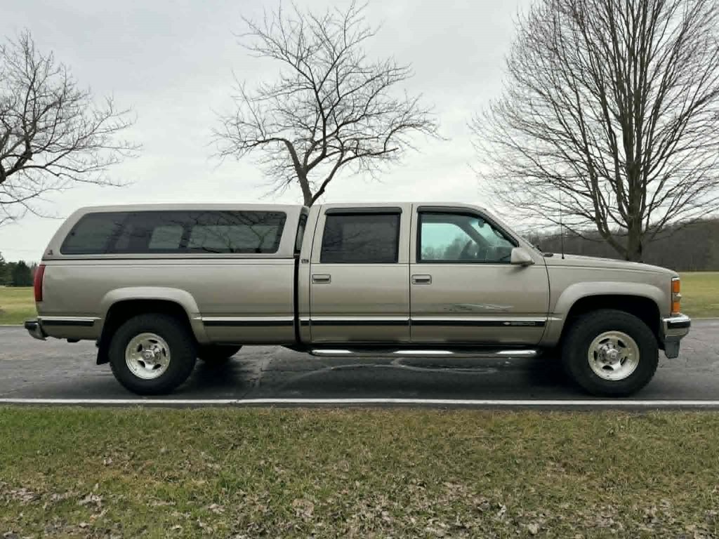 2000 Chevrolet C/K Image 9